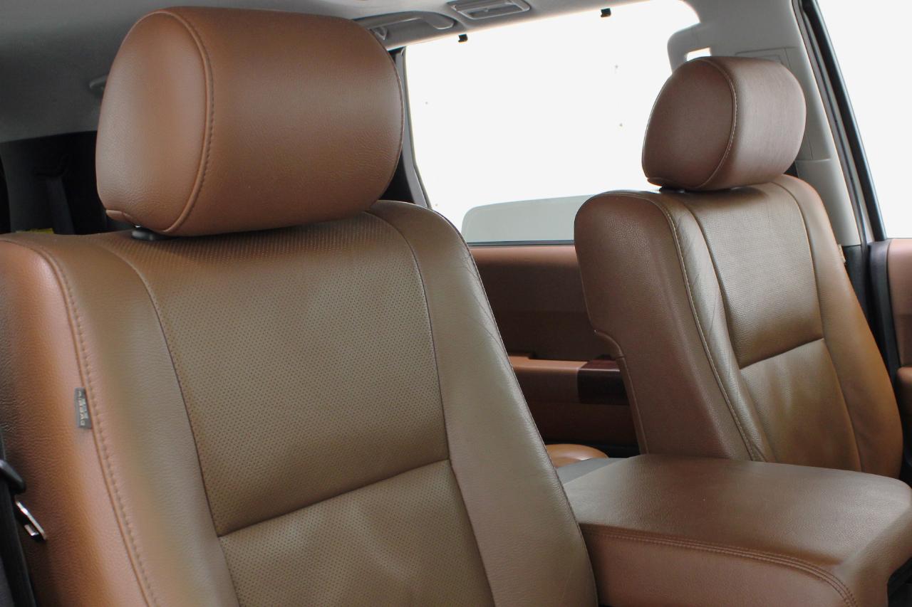 Toyota Sequoia 4WD 5.7L FFV Platinum (Natl) 2012