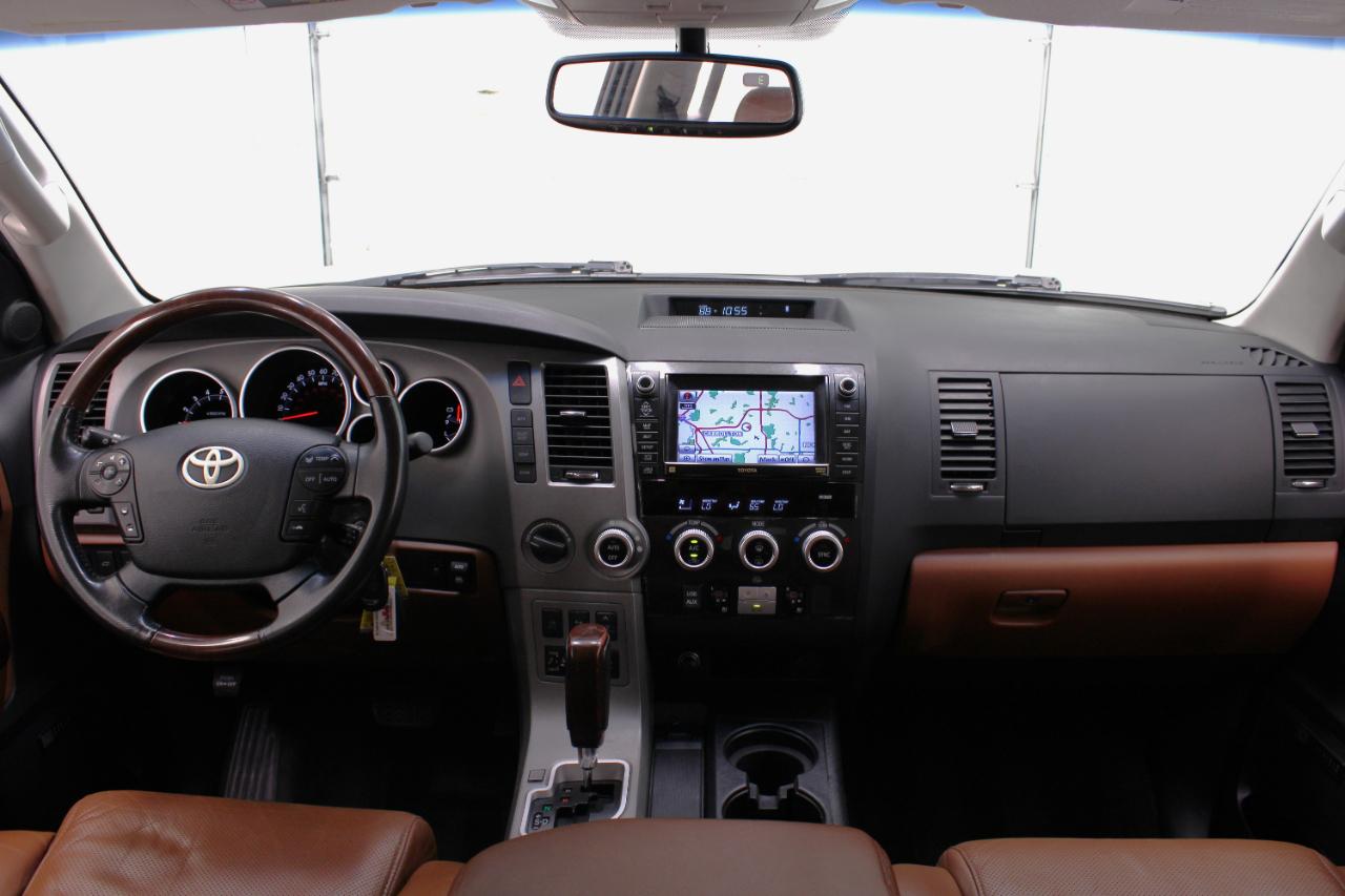 Toyota Sequoia 4WD 5.7L FFV Platinum (Natl) 2012