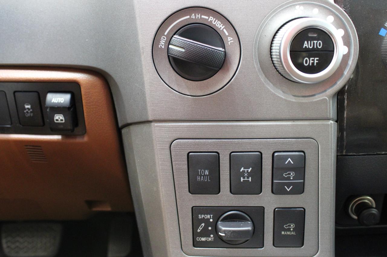 Toyota Sequoia 4WD 5.7L FFV Platinum (Natl) 2012