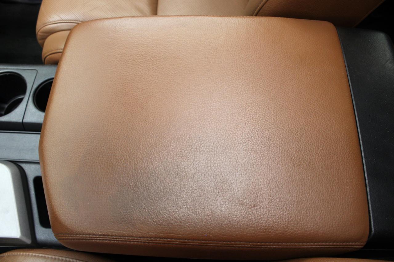 Toyota Sequoia 4WD 5.7L FFV Platinum (Natl) 2012