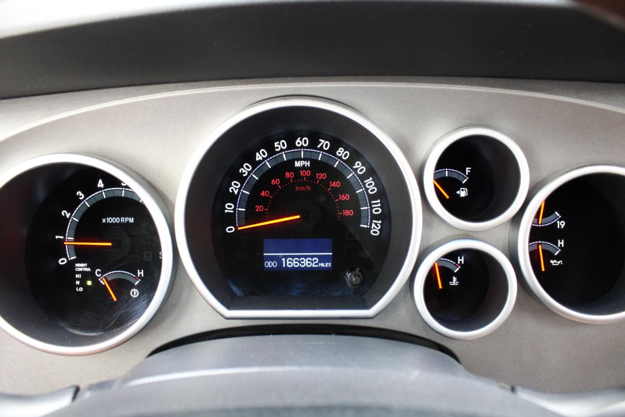 Toyota Sequoia 4WD 5.7L FFV Platinum (Natl) 2012
