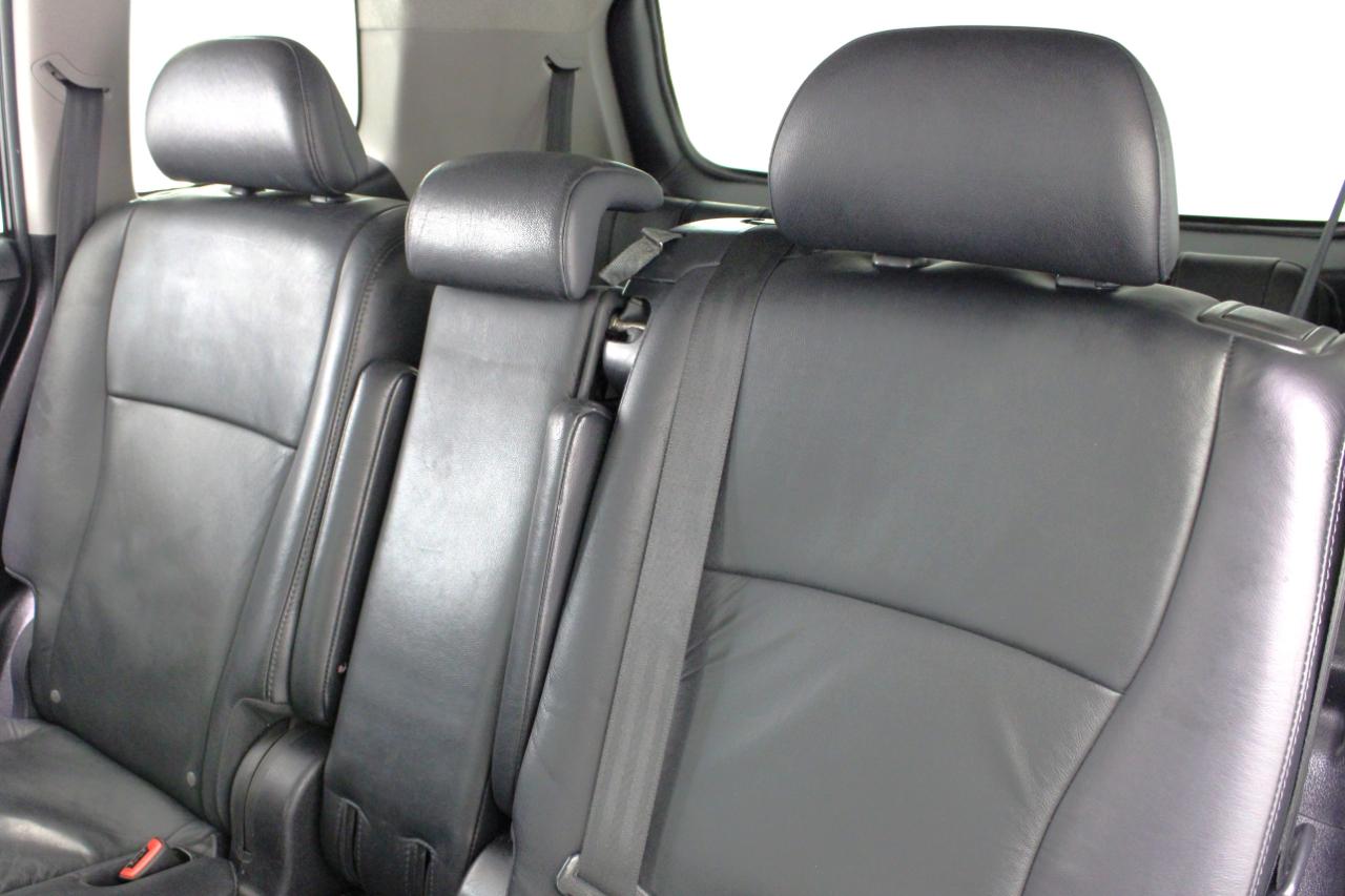 Toyota Highlander FWD 4dr V6 Base (Natl) 2011