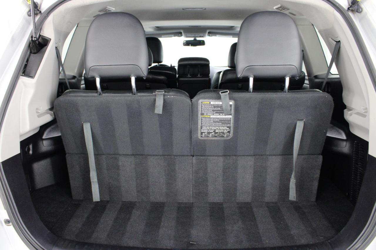 Toyota Highlander FWD 4dr V6 Base (Natl) 2011