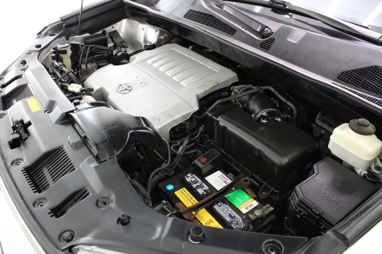 Toyota Highlander FWD 4dr V6 Base (Natl) 2011