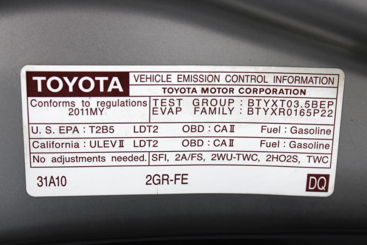 Toyota Highlander FWD 4dr V6 Base (Natl) 2011