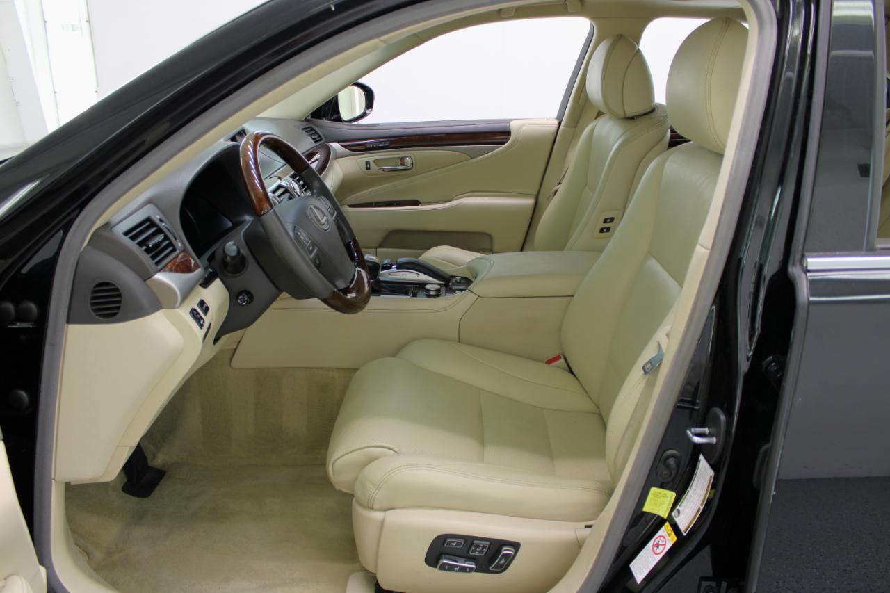 Lexus LS 460 4dr Sdn 2017