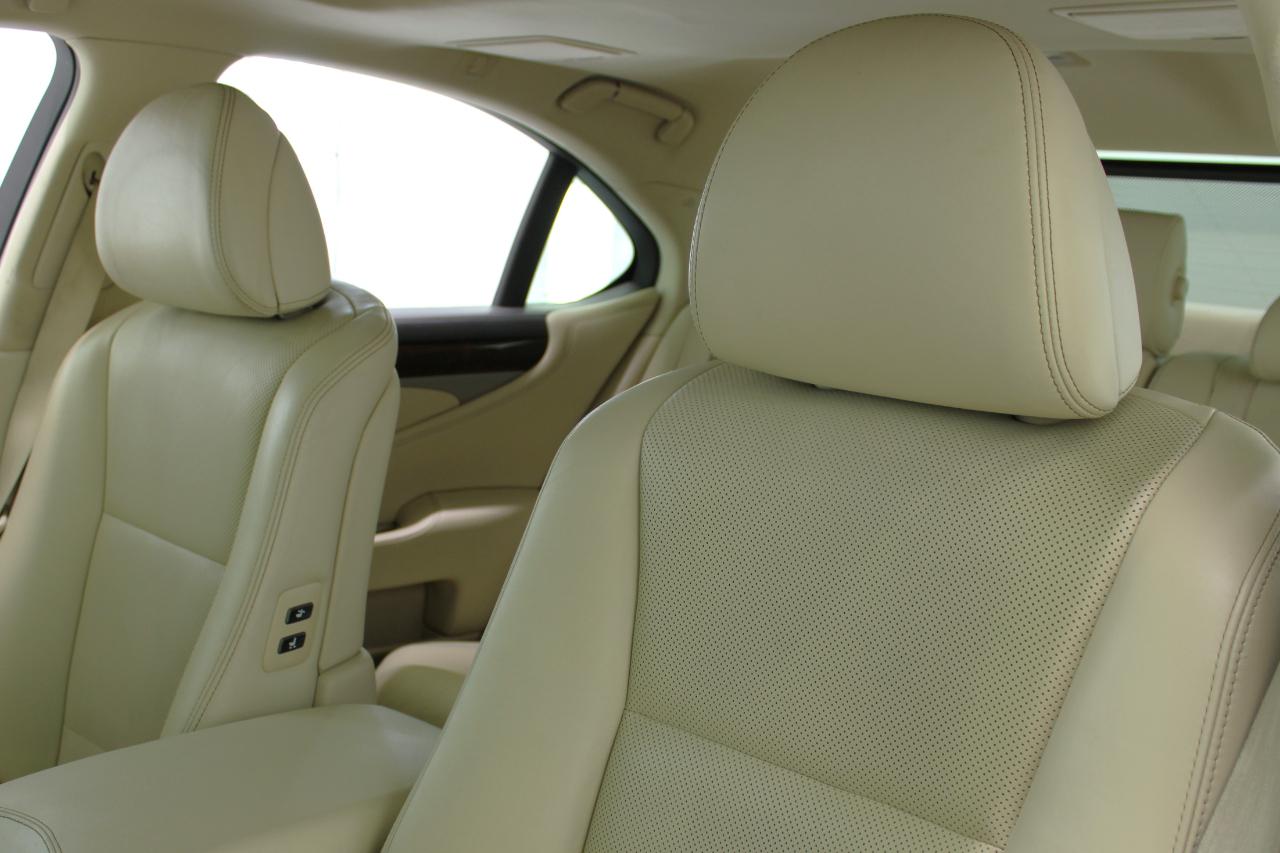 Lexus LS 460 4dr Sdn 2017