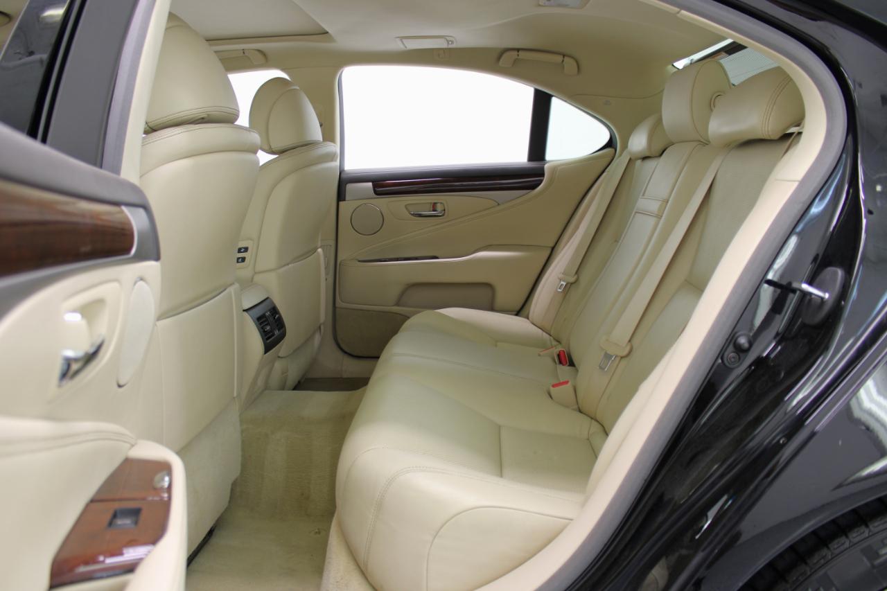 Lexus LS 460 4dr Sdn 2017