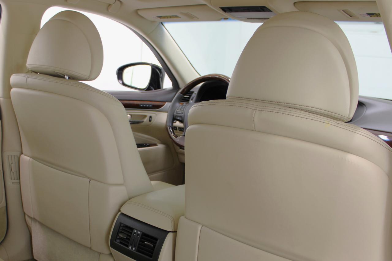 Lexus LS 460 4dr Sdn 2017