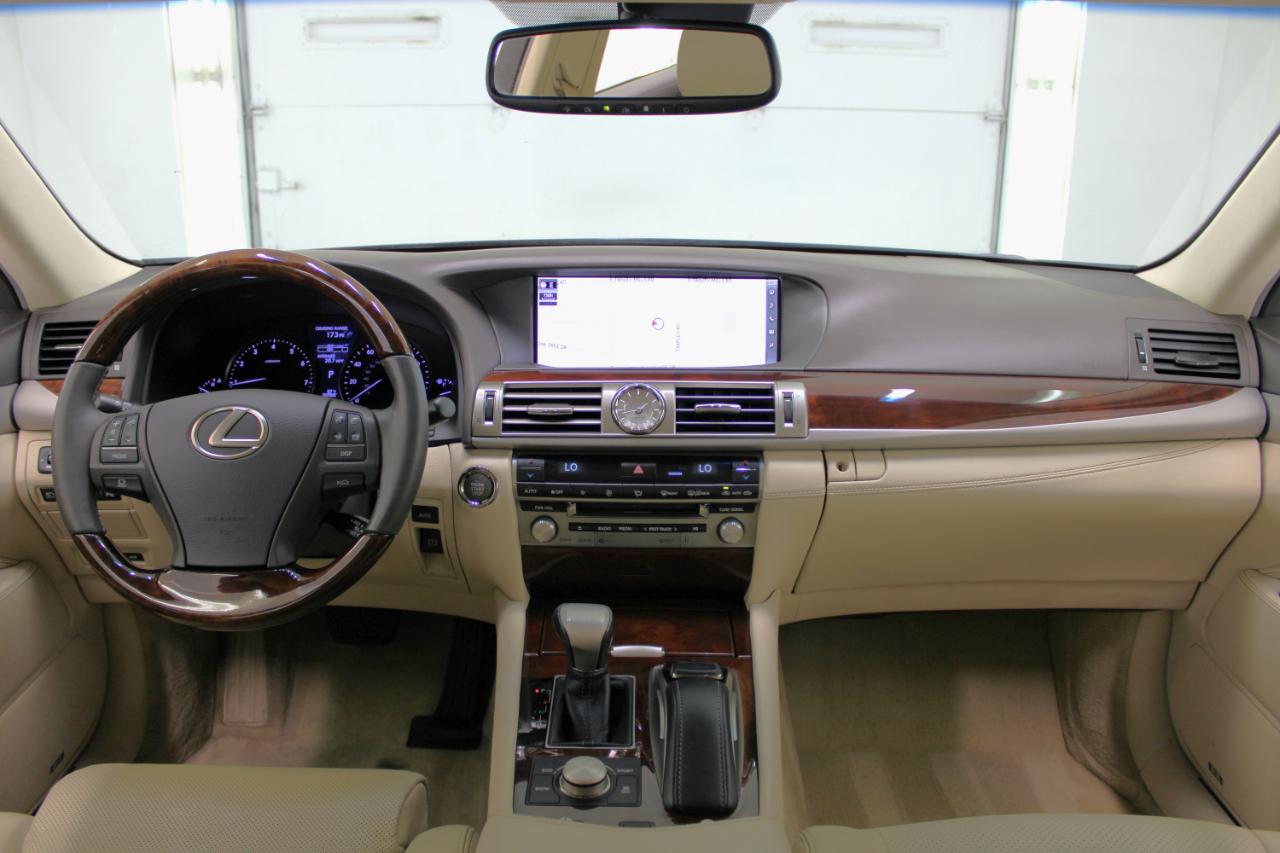 Lexus LS 460 4dr Sdn 2017