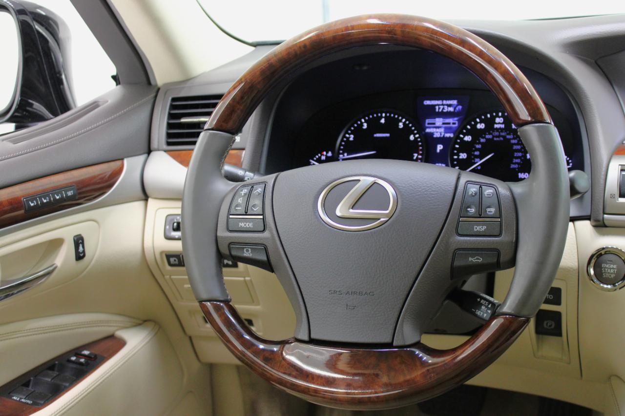 Lexus LS 460 4dr Sdn 2017
