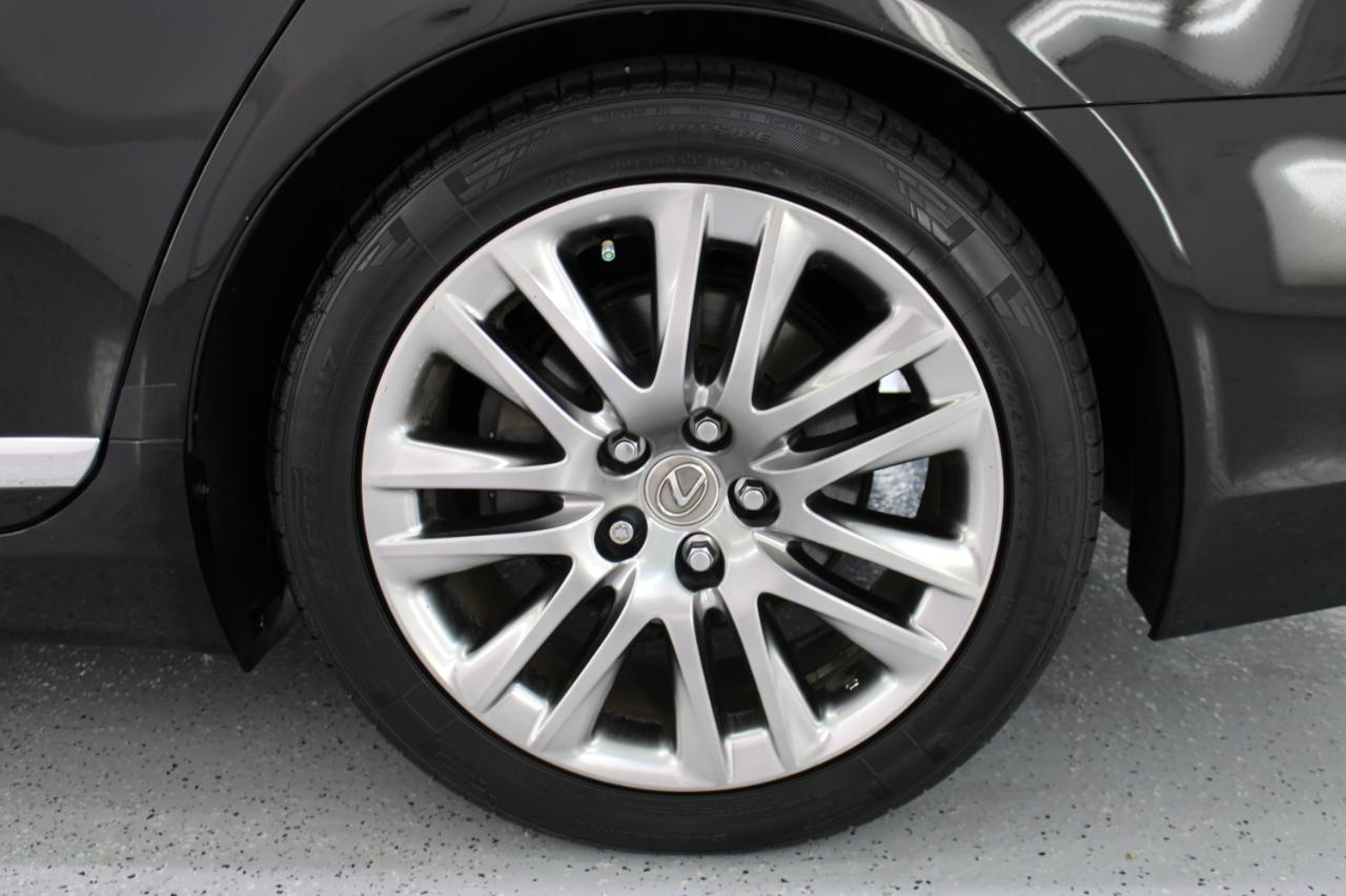 Lexus LS 460 4dr Sdn 2017