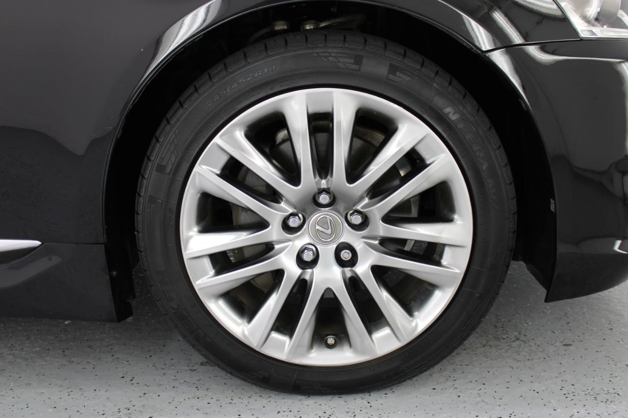 Lexus LS 460 4dr Sdn 2017