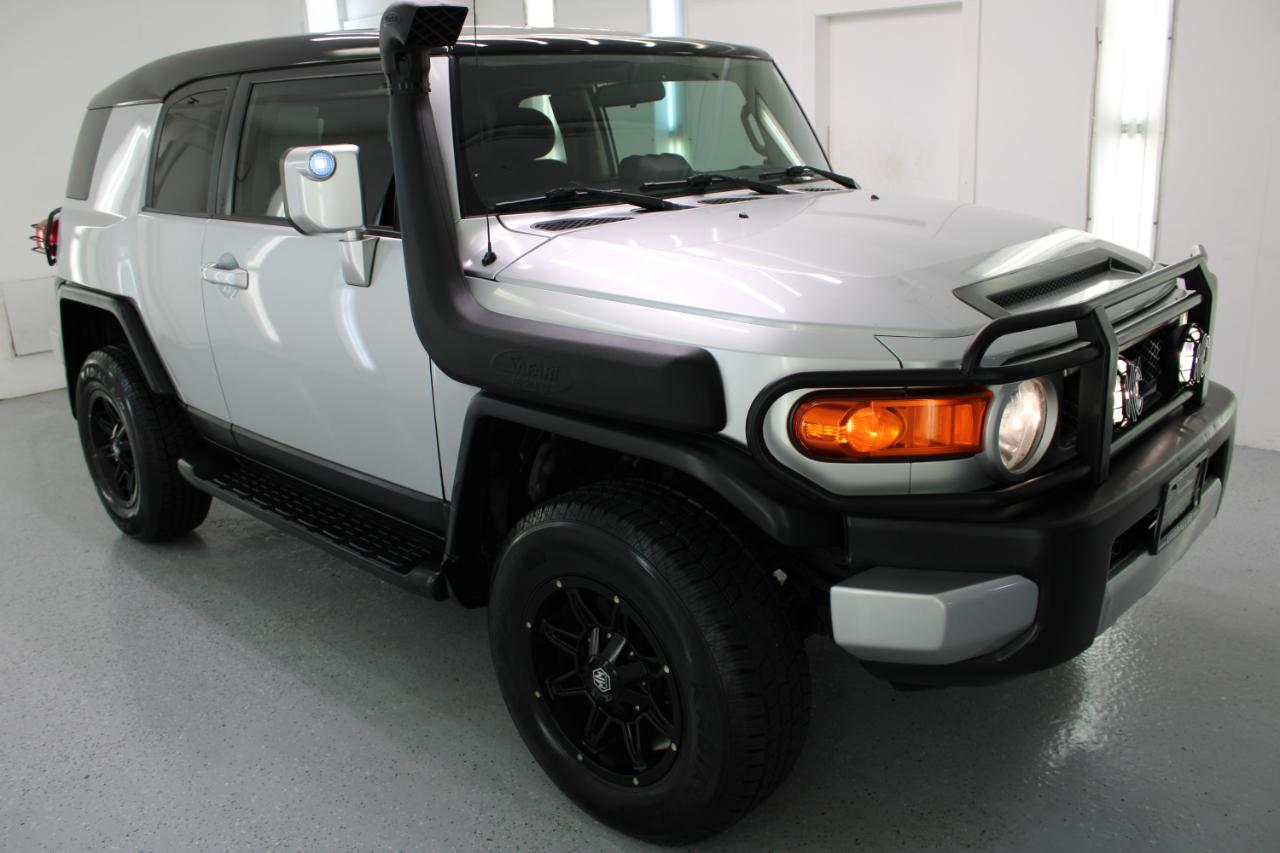 Toyota FJ Cruiser RWD 4dr Auto (Natl) 2008