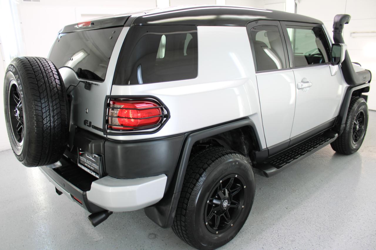 Toyota FJ Cruiser RWD 4dr Auto (Natl) 2008