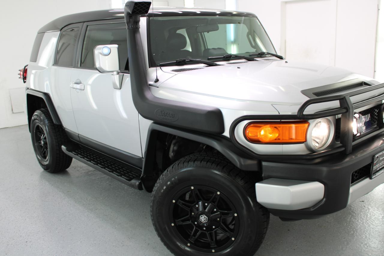 Toyota FJ Cruiser RWD 4dr Auto (Natl) 2008