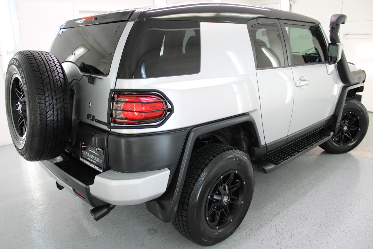 Toyota FJ Cruiser RWD 4dr Auto (Natl) 2008