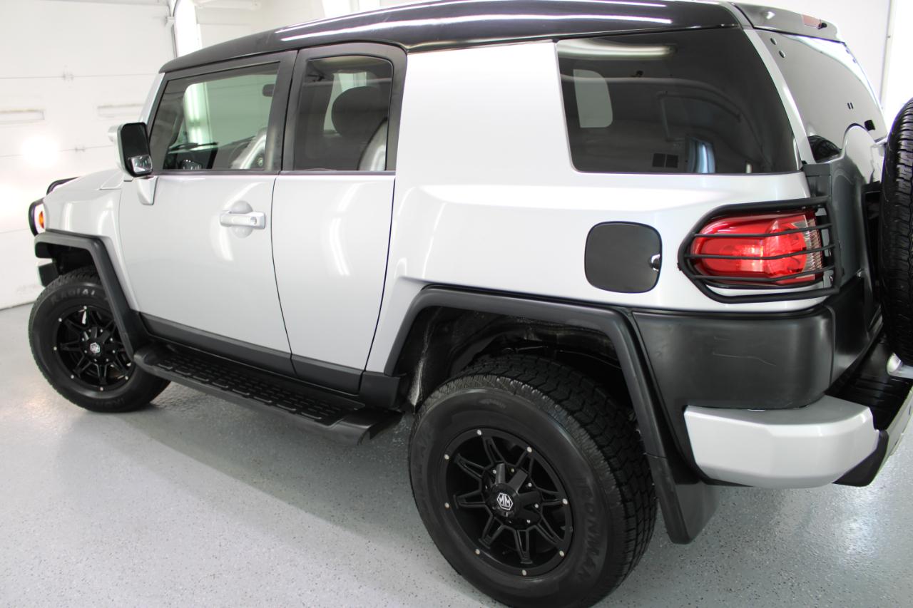 Toyota FJ Cruiser RWD 4dr Auto (Natl) 2008