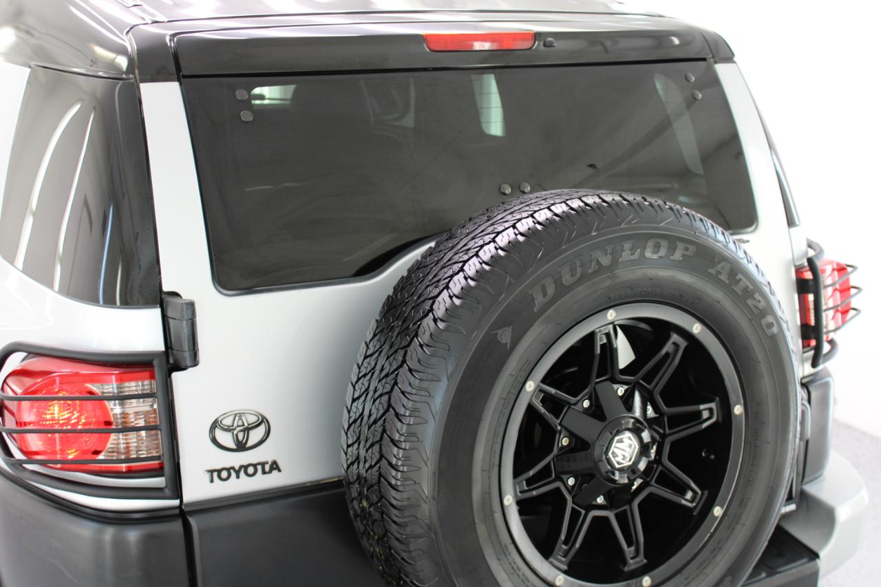 Toyota FJ Cruiser RWD 4dr Auto (Natl) 2008