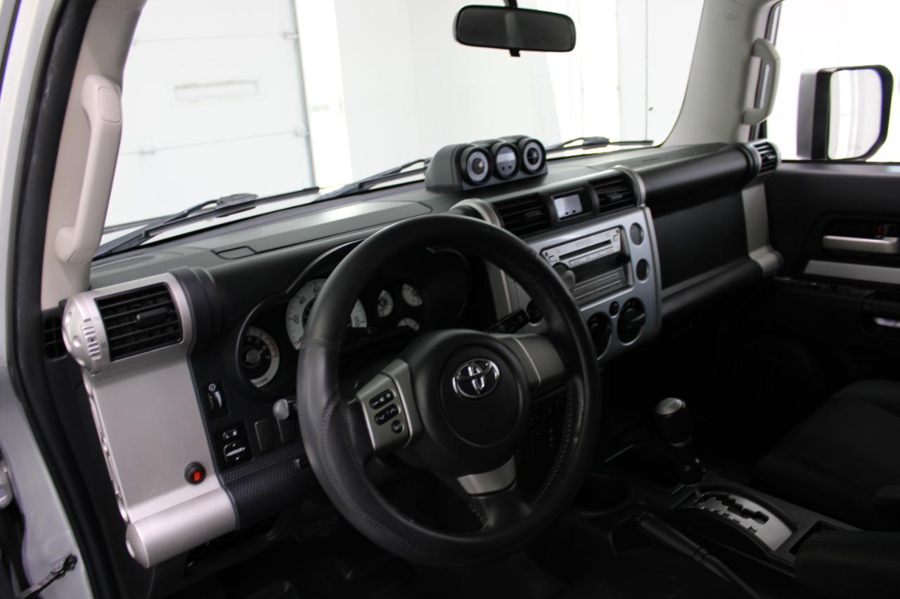 Toyota FJ Cruiser RWD 4dr Auto (Natl) 2008