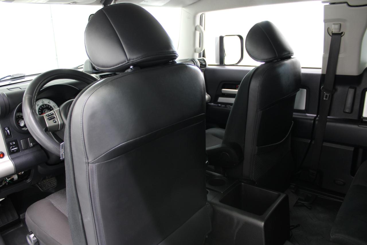 Toyota FJ Cruiser RWD 4dr Auto (Natl) 2008