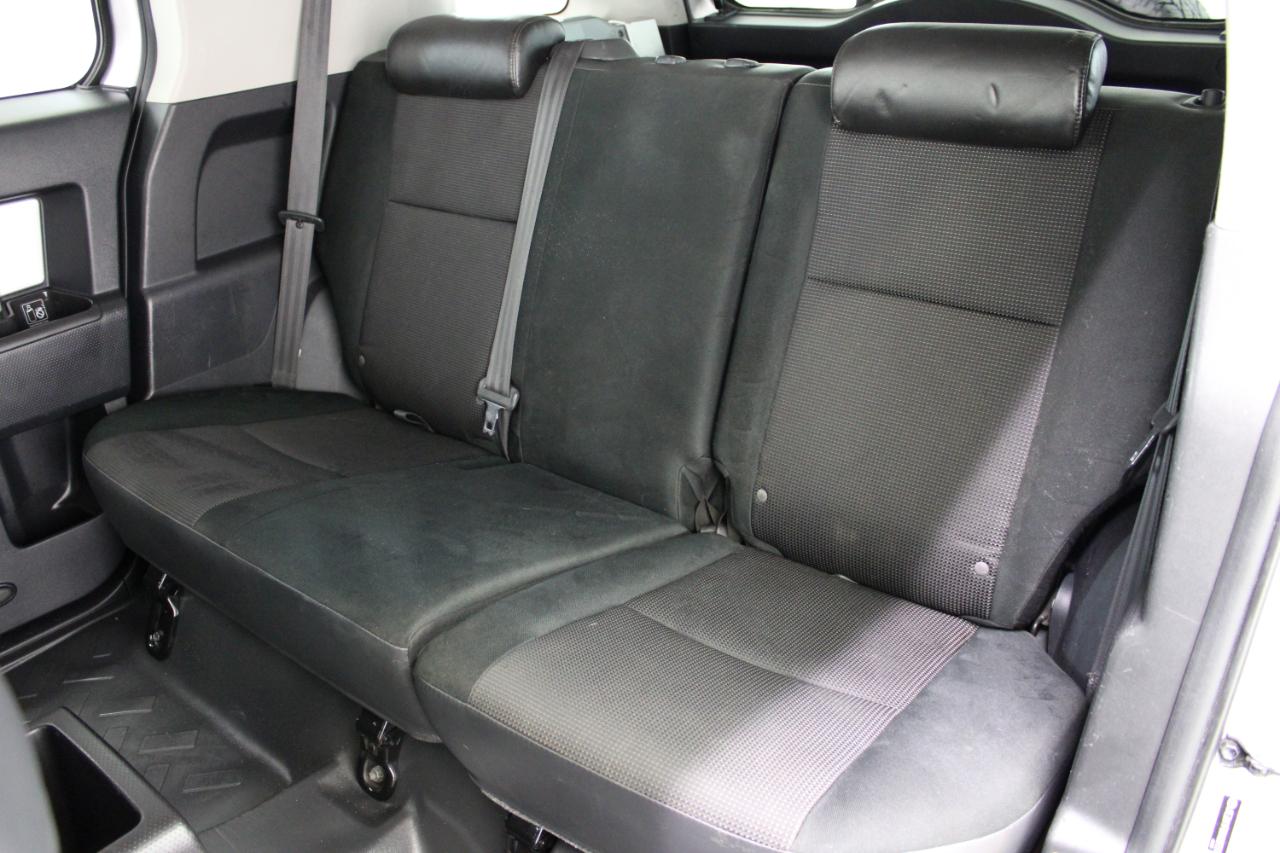 Toyota FJ Cruiser RWD 4dr Auto (Natl) 2008
