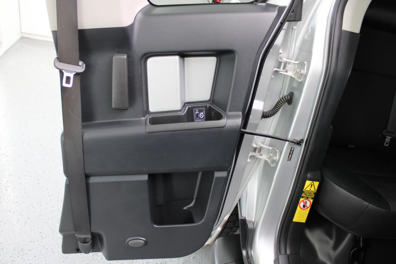 Toyota FJ Cruiser RWD 4dr Auto (Natl) 2008