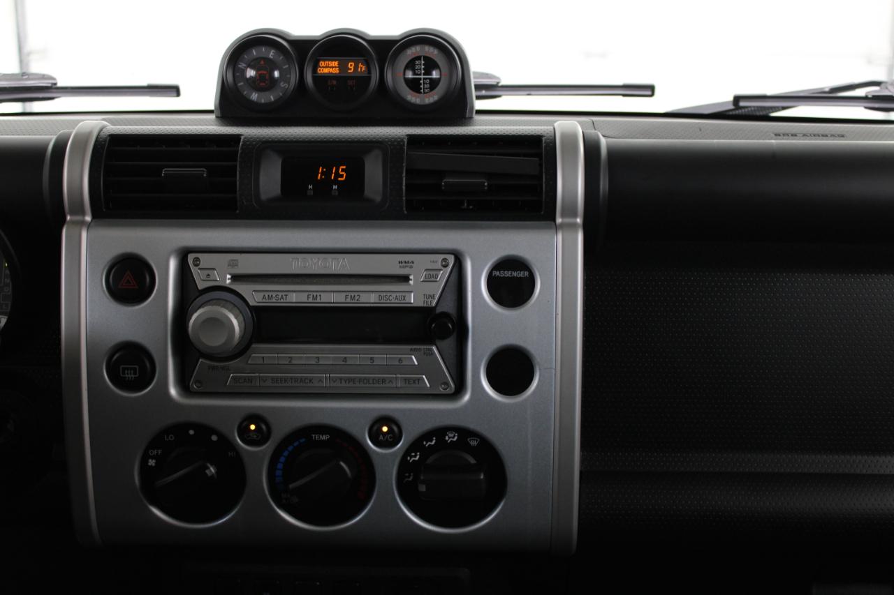 Toyota FJ Cruiser RWD 4dr Auto (Natl) 2008