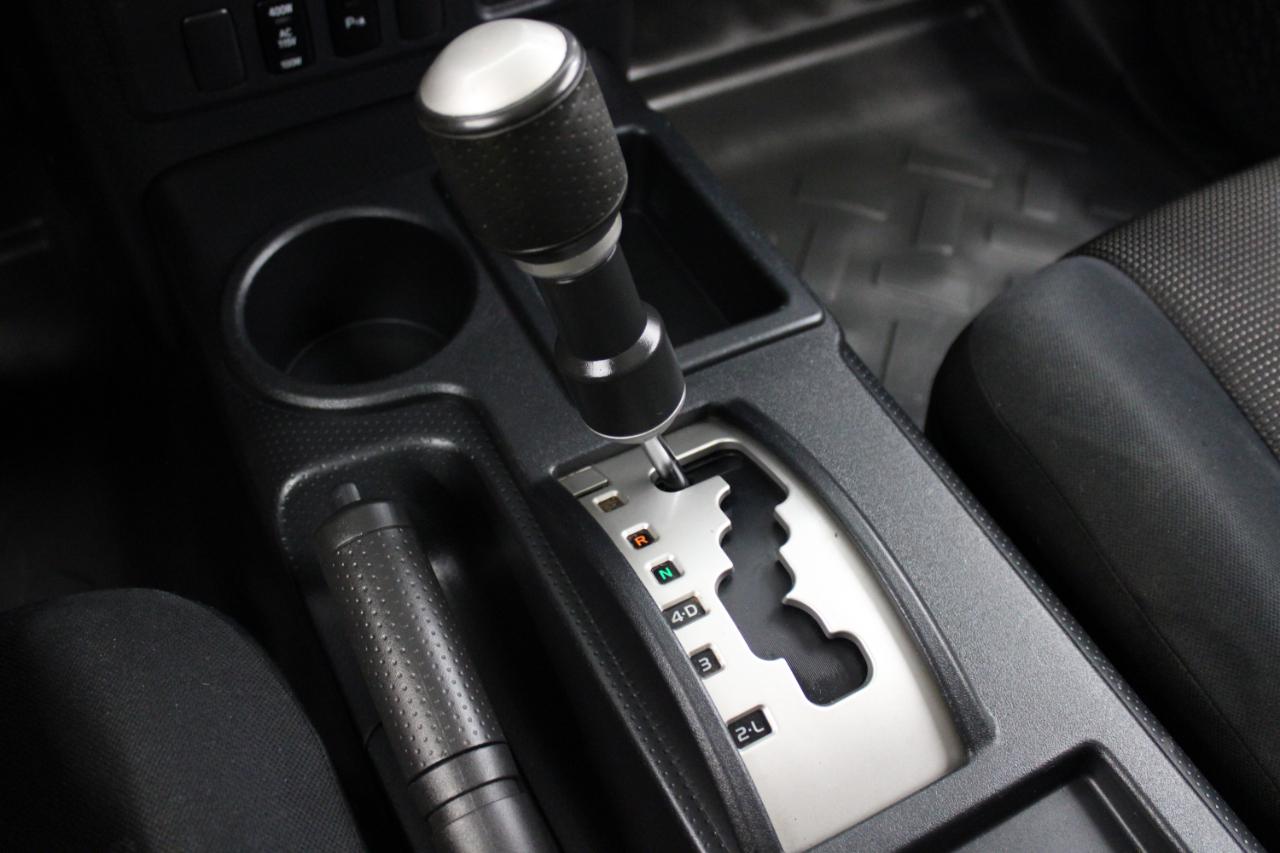Toyota FJ Cruiser RWD 4dr Auto (Natl) 2008