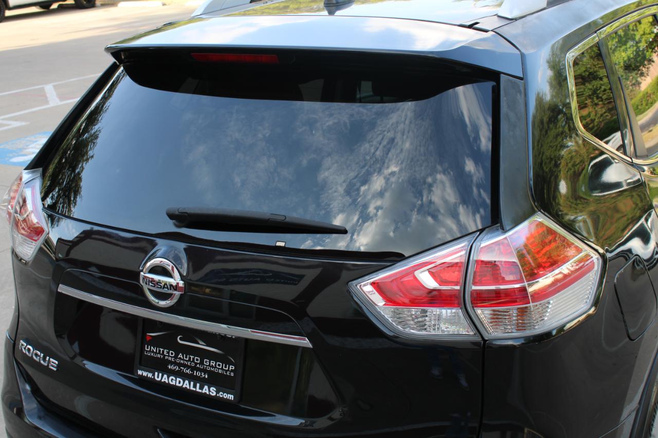Nissan Rogue FWD 4dr SV 2016
