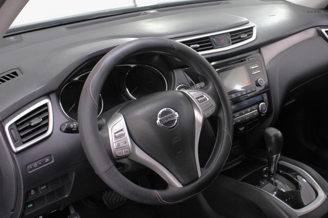 Nissan Rogue FWD 4dr SV 2016
