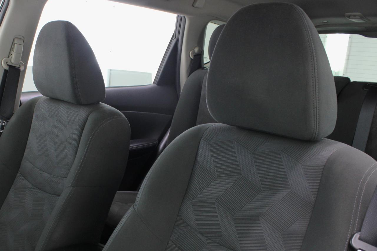 Nissan Rogue FWD 4dr SV 2016