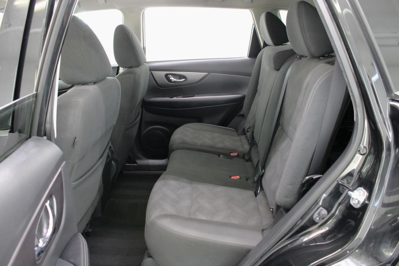 Nissan Rogue FWD 4dr SV 2016
