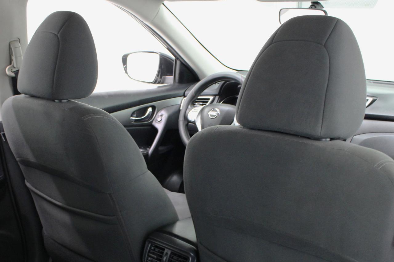 Nissan Rogue FWD 4dr SV 2016