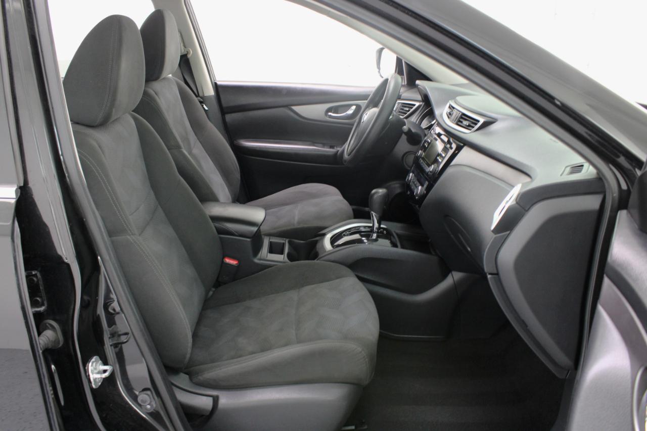 Nissan Rogue FWD 4dr SV 2016
