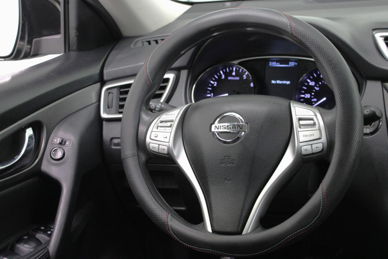 Nissan Rogue FWD 4dr SV 2016