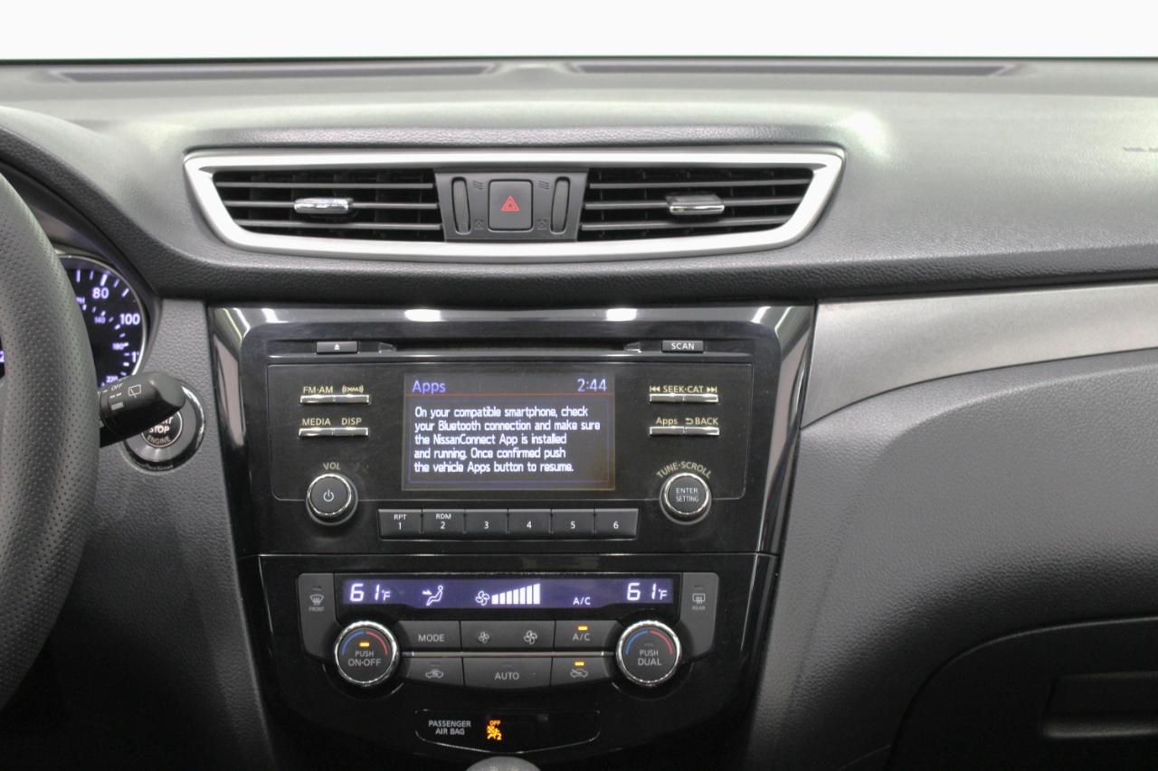 Nissan Rogue FWD 4dr SV 2016