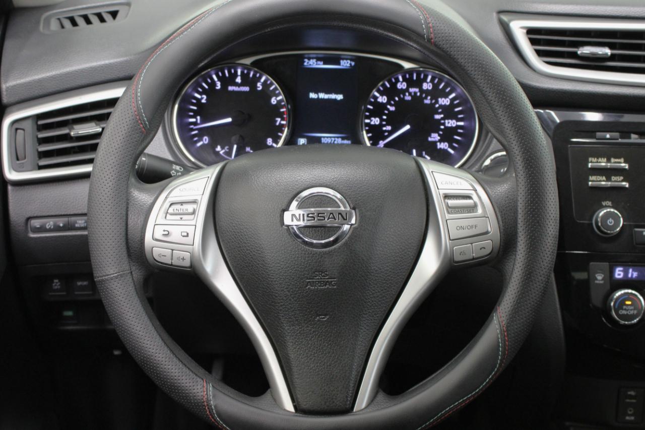 Nissan Rogue FWD 4dr SV 2016