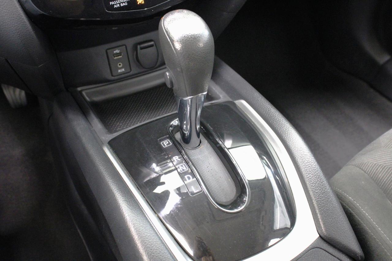 Nissan Rogue FWD 4dr SV 2016