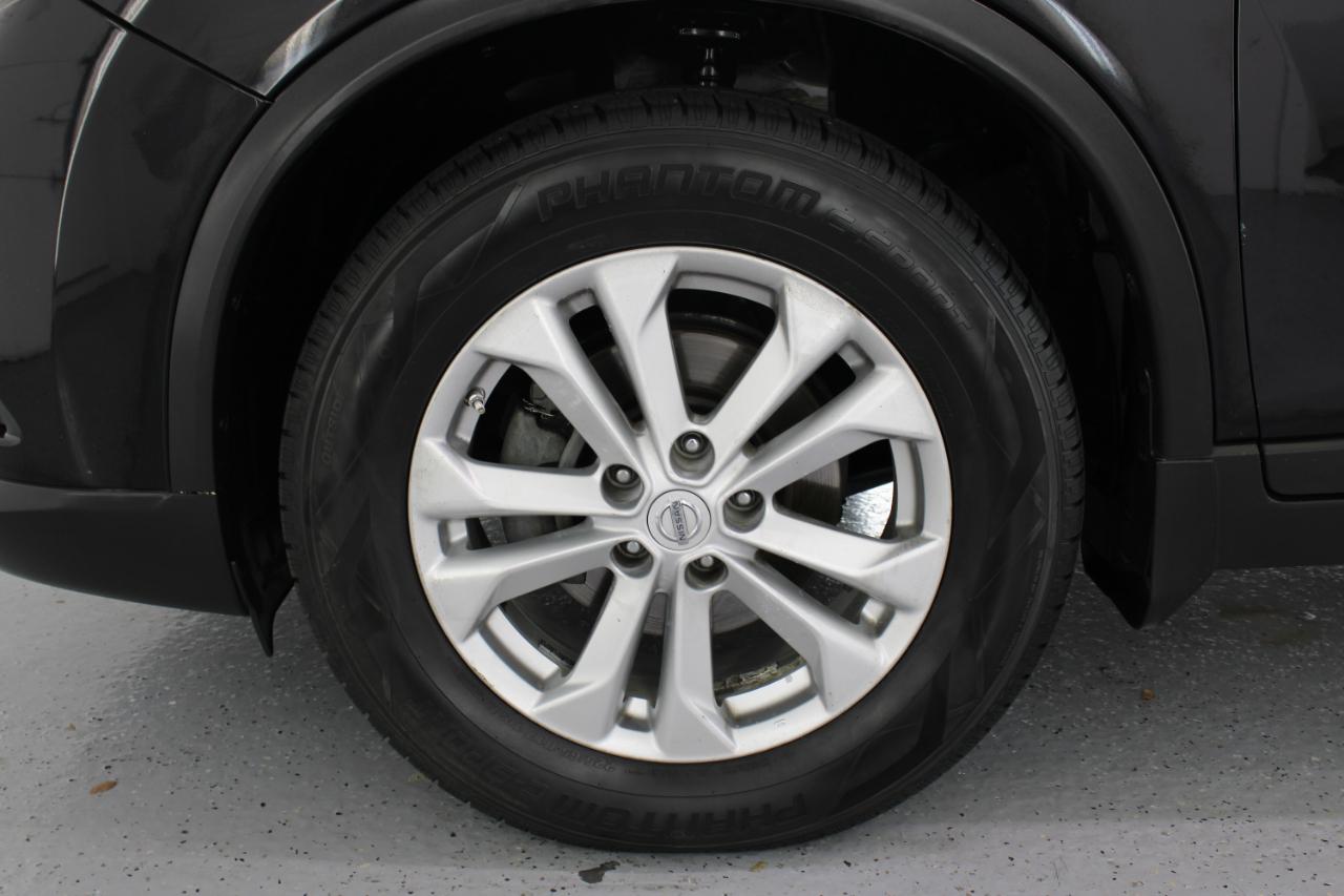 Nissan Rogue FWD 4dr SV 2016