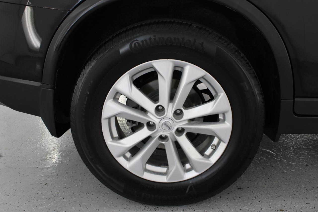 Nissan Rogue FWD 4dr SV 2016