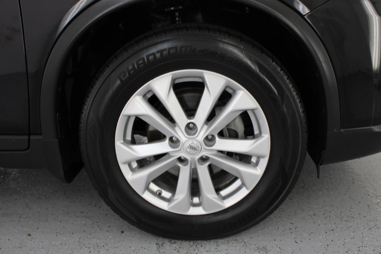 Nissan Rogue FWD 4dr SV 2016