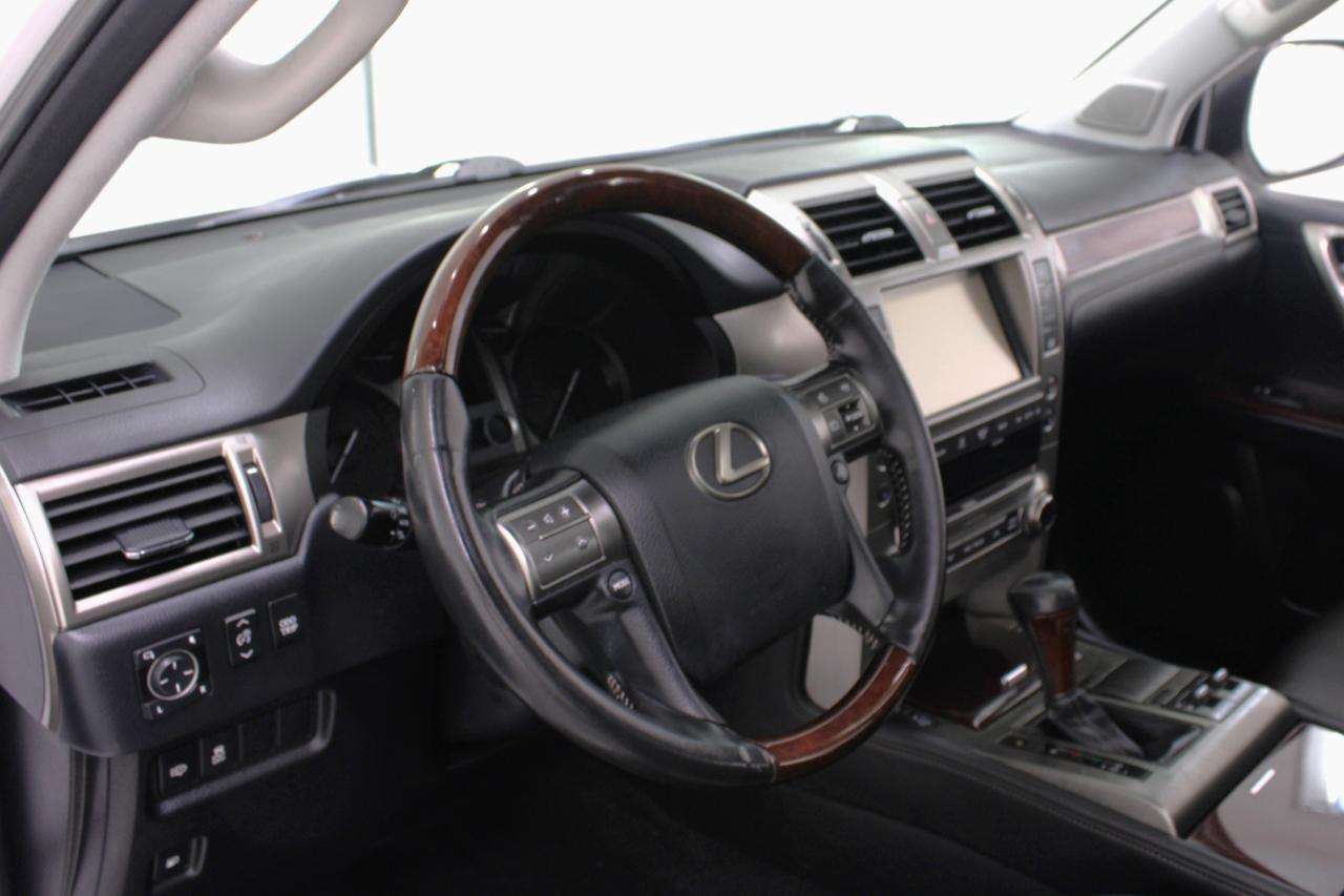 Lexus GX 460 4WD 4dr Premium 2017