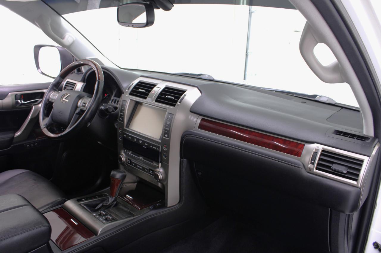 Lexus GX 460 4WD 4dr Premium 2017