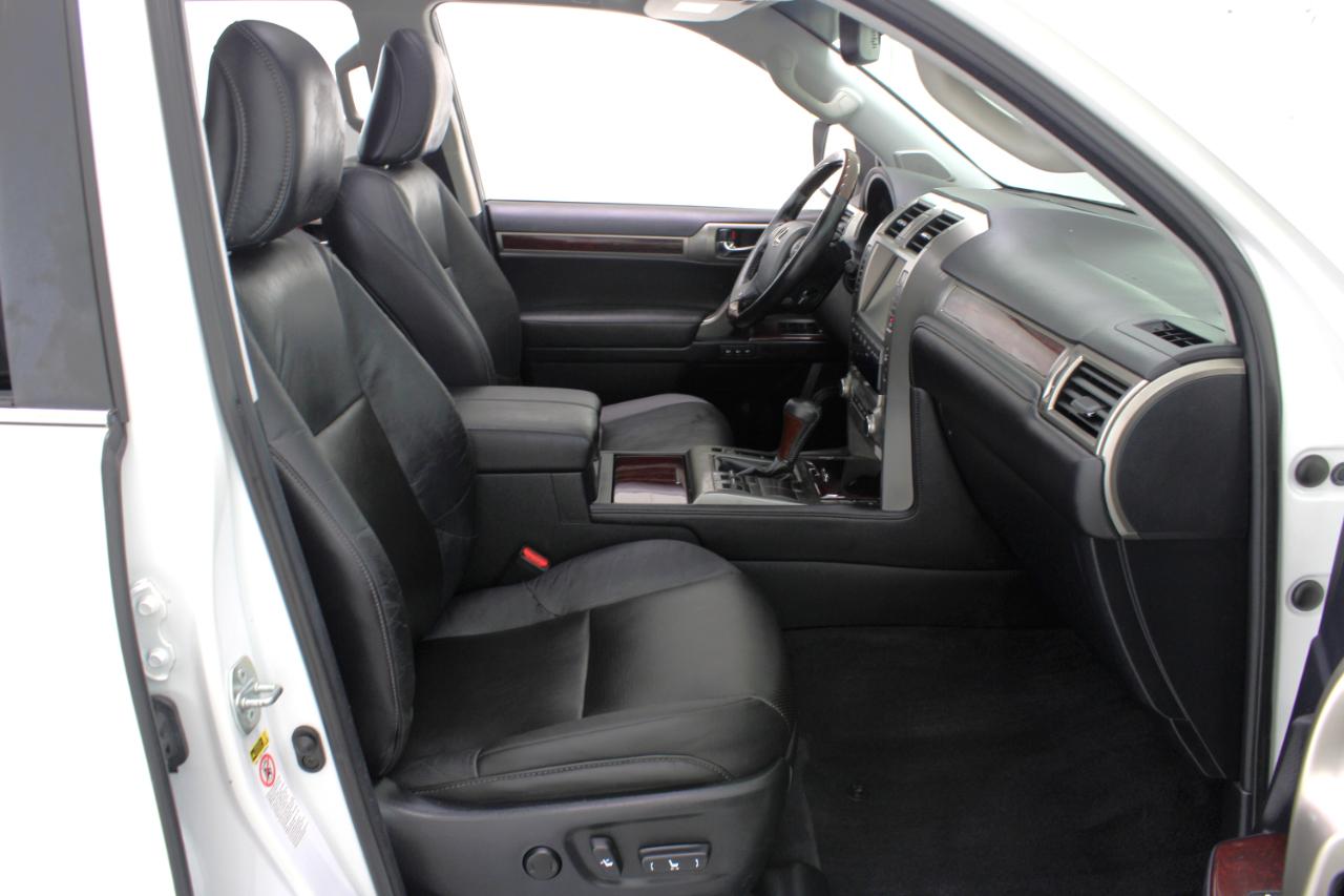 Lexus GX 460 4WD 4dr Premium 2017