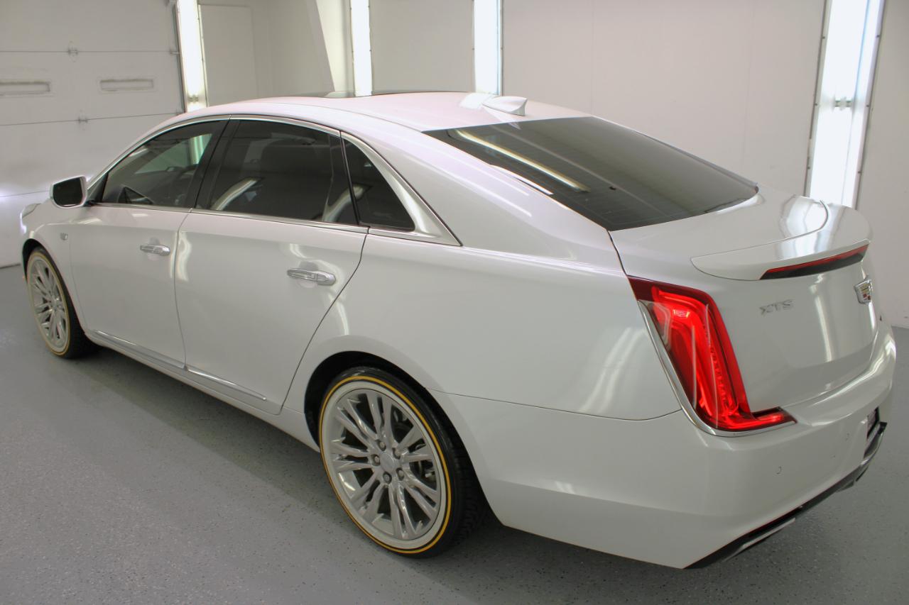 Cadillac XTS 4dr Sdn Luxury FWD 2018