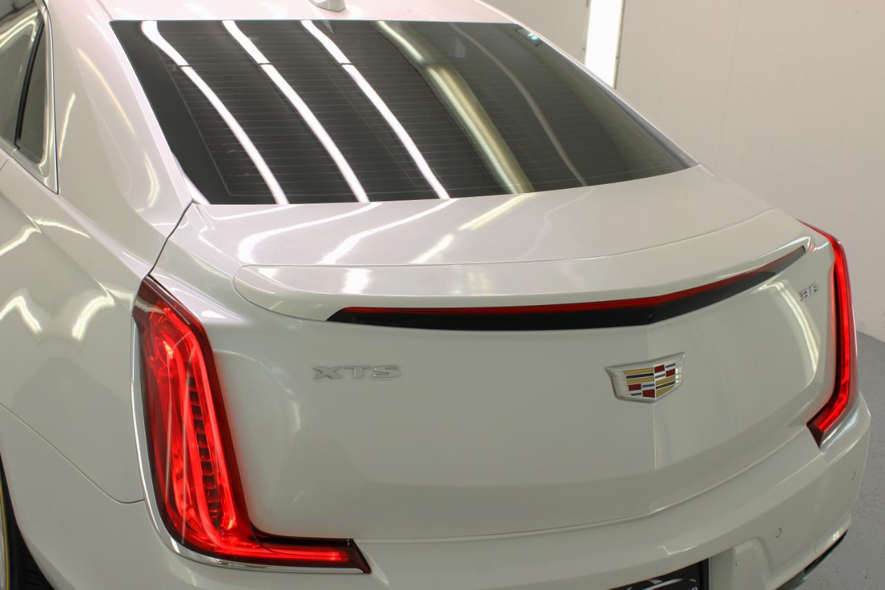 Cadillac XTS 4dr Sdn Luxury FWD 2018