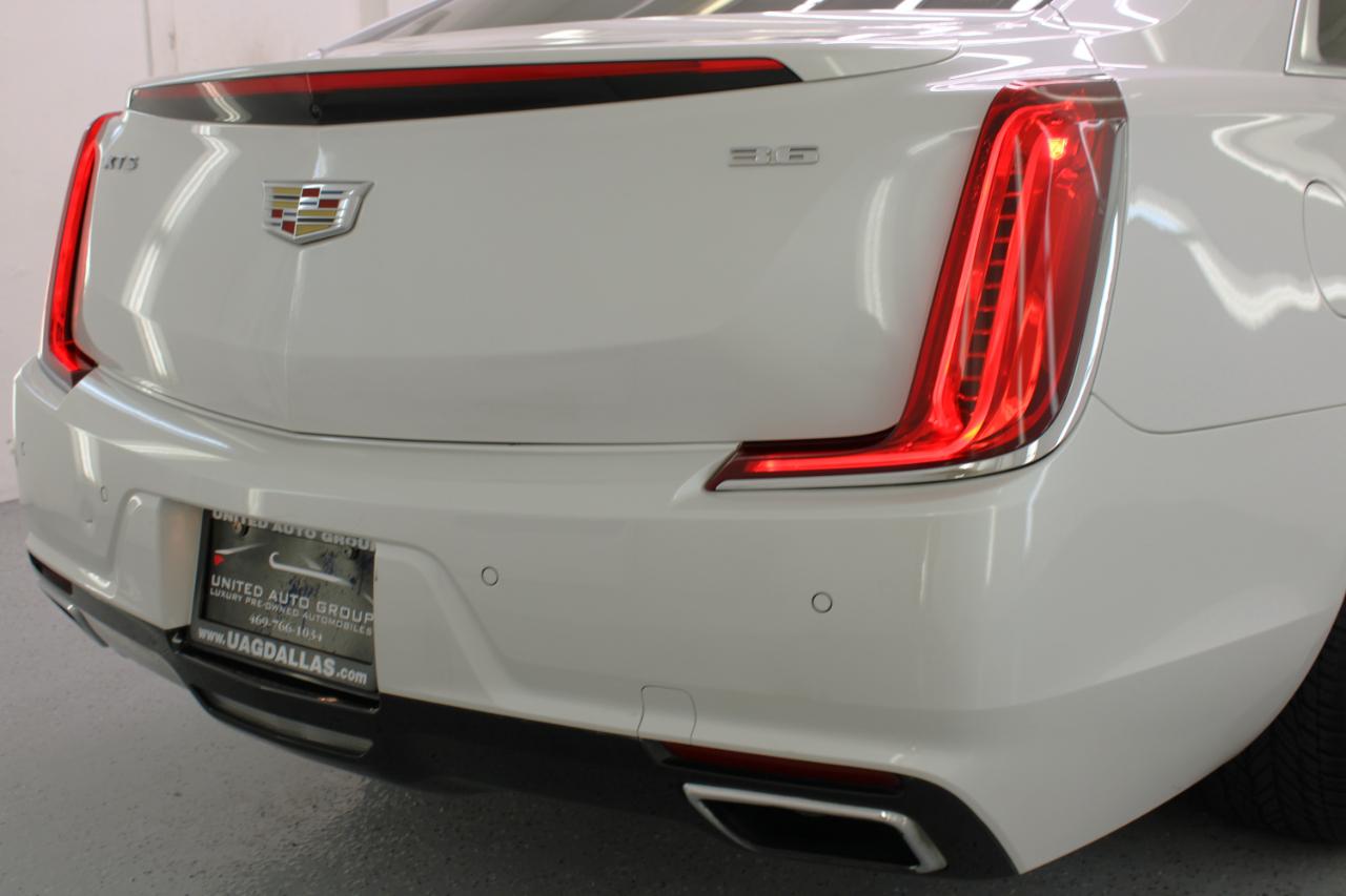 Cadillac XTS 4dr Sdn Luxury FWD 2018