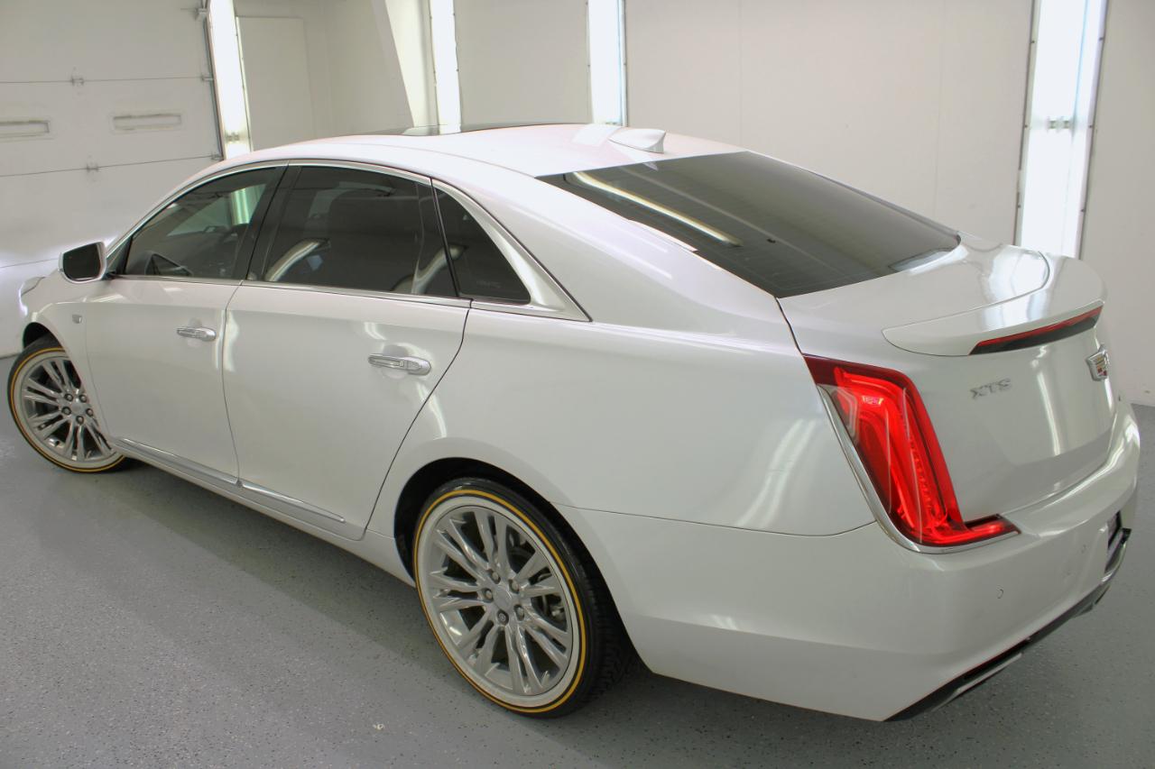 Cadillac XTS 4dr Sdn Luxury FWD 2018