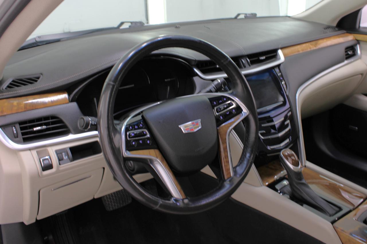 Cadillac XTS 4dr Sdn Luxury FWD 2018